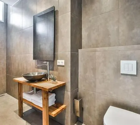 Haarlem Hotel Suites 4*