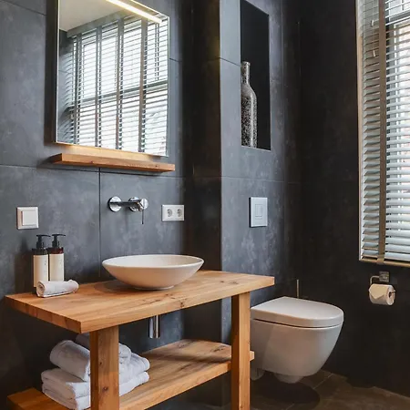 Hotel Haarlem Hotel Suites 4*