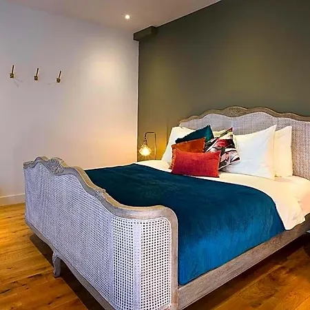 Haarlem Hotel Suites 4*