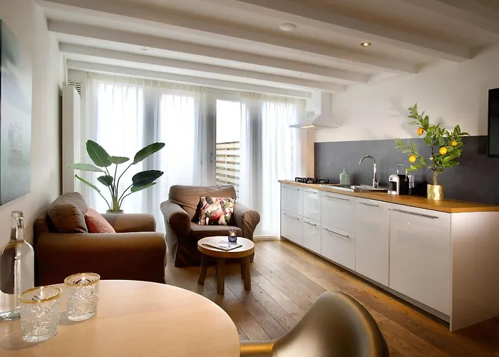 Hotel Haarlem Hotel Suites 4*